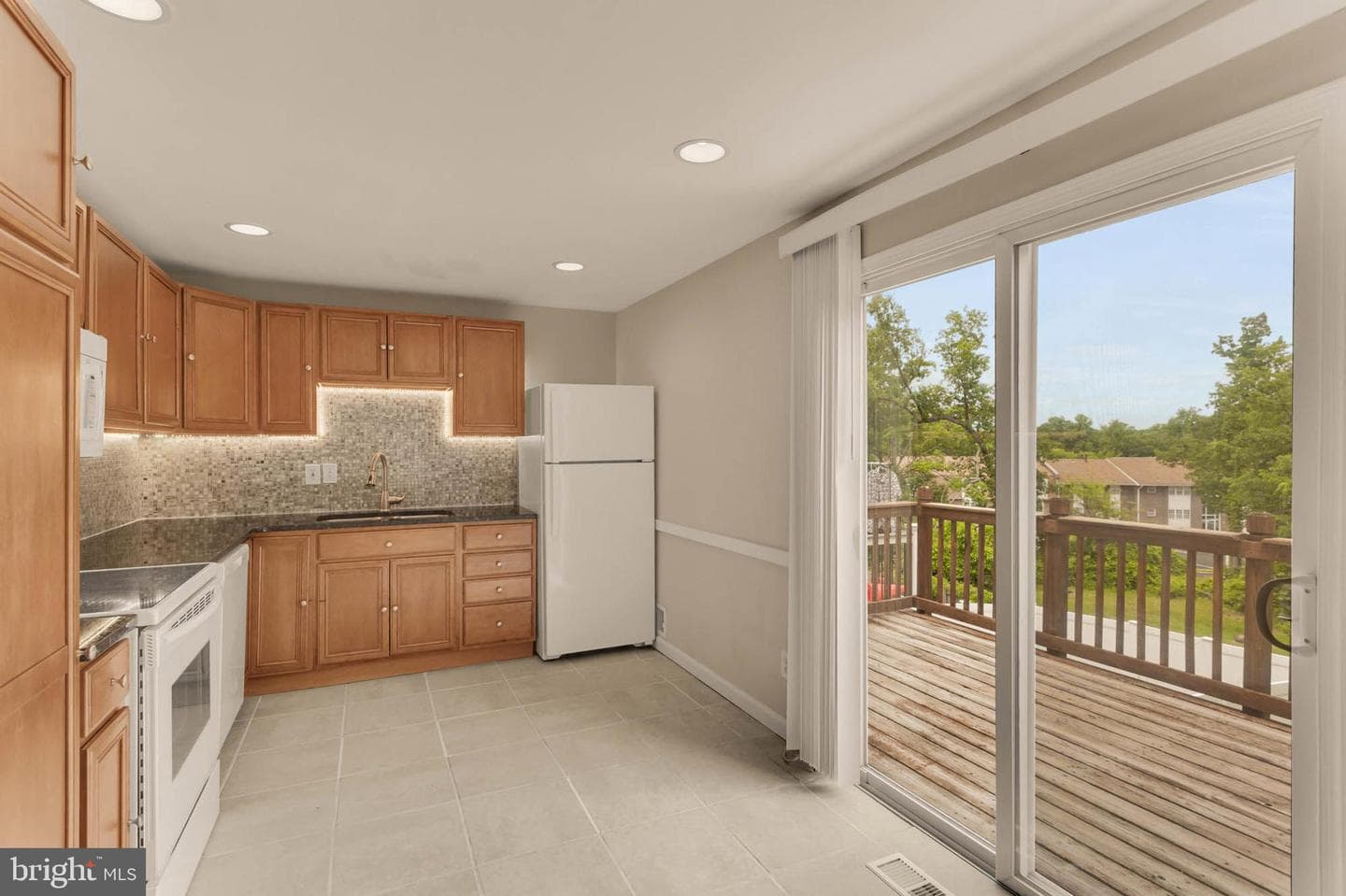 2053 Wintergreen Place photo 14