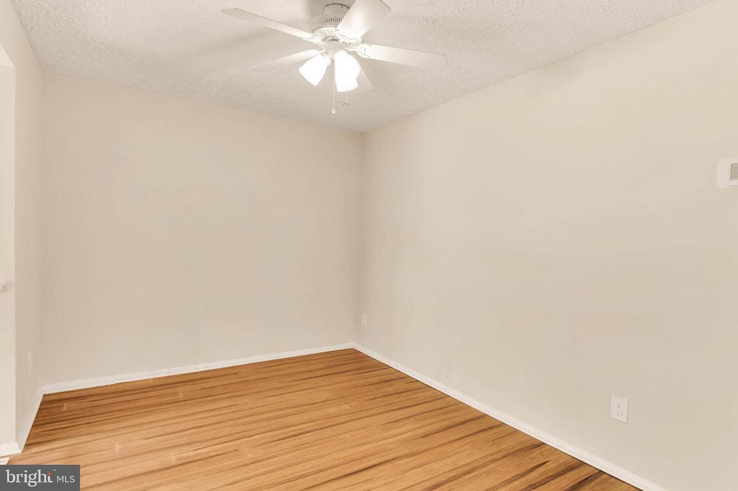 2053 Wintergreen Place photo 8