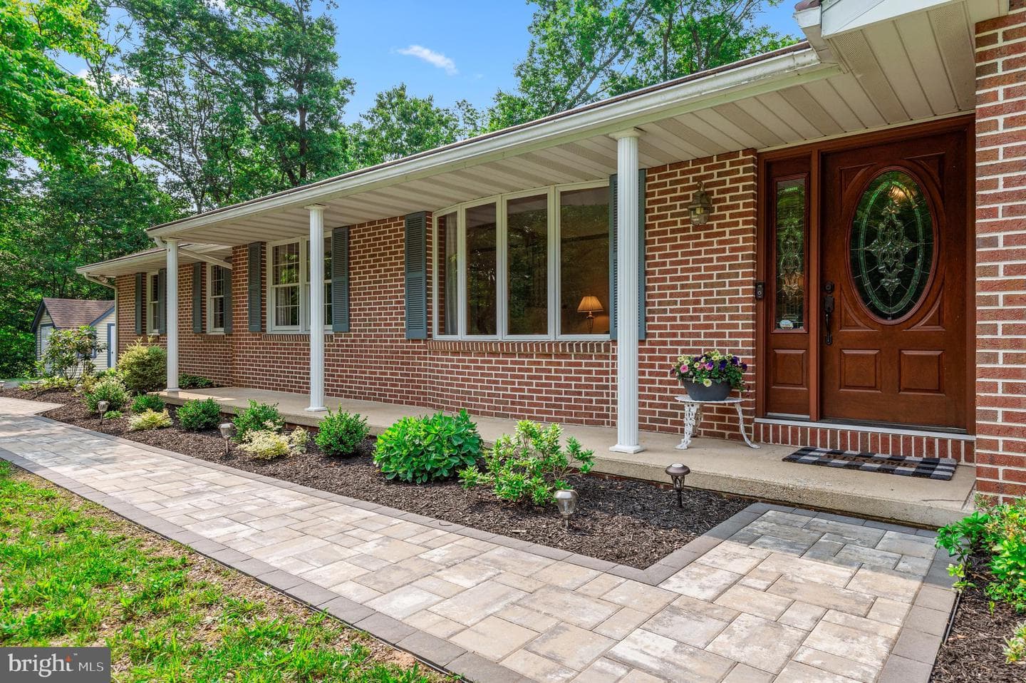 5 Lauriann Court photo 2