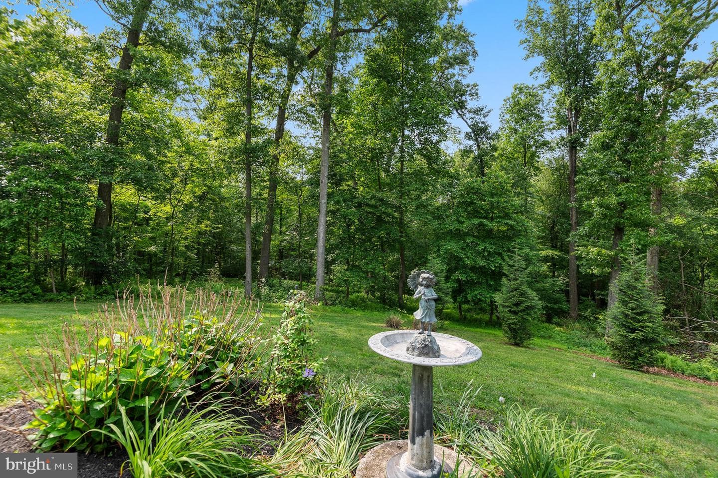 5 Lauriann Court photo 32