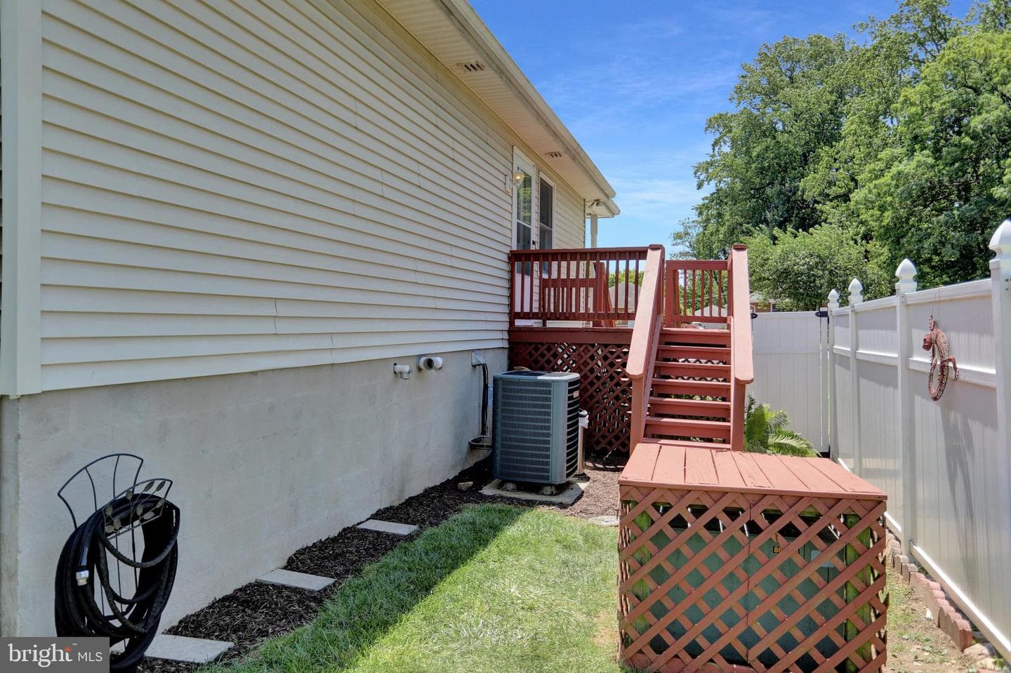 1814 Putty Hill Avenue photo 40