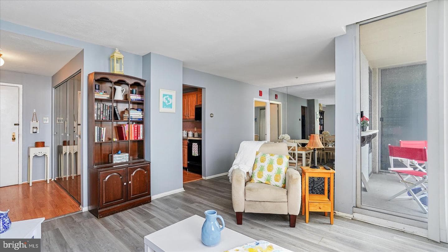 28 Allegheny Avenue #2505 photo 6