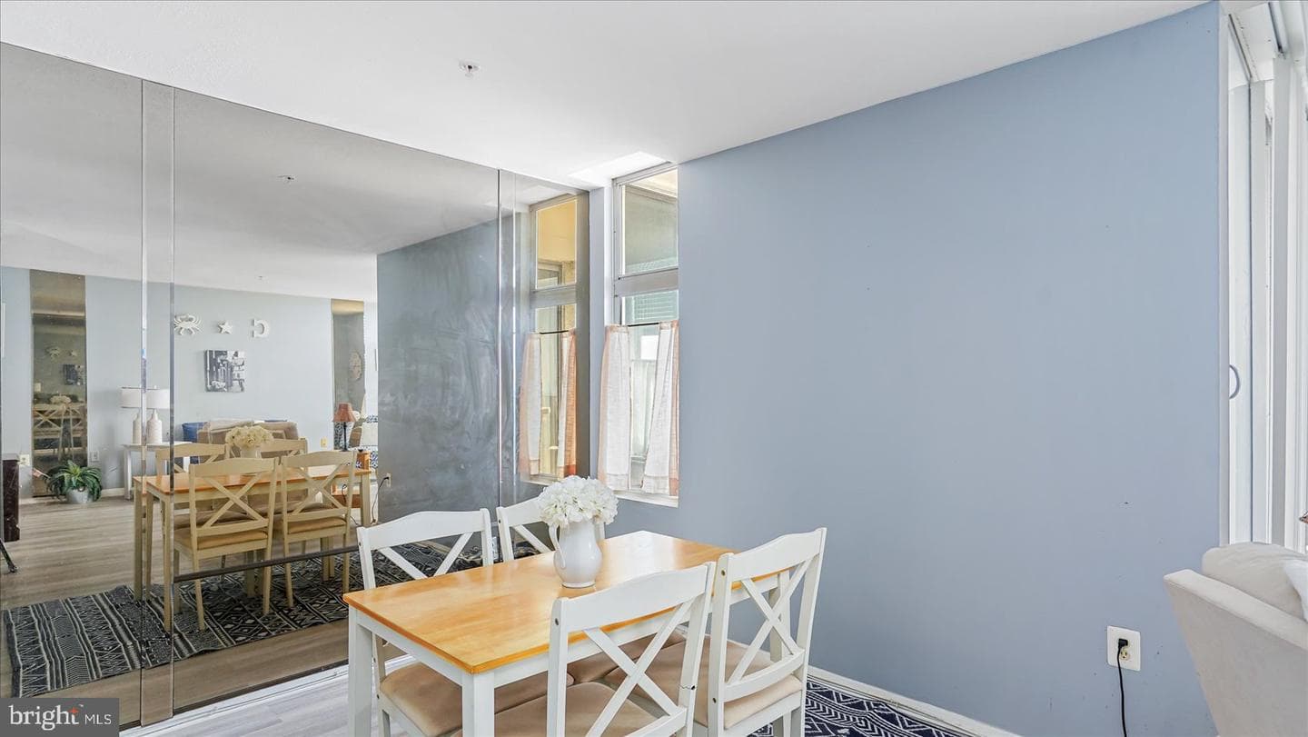 28 Allegheny Avenue #2505 photo 7