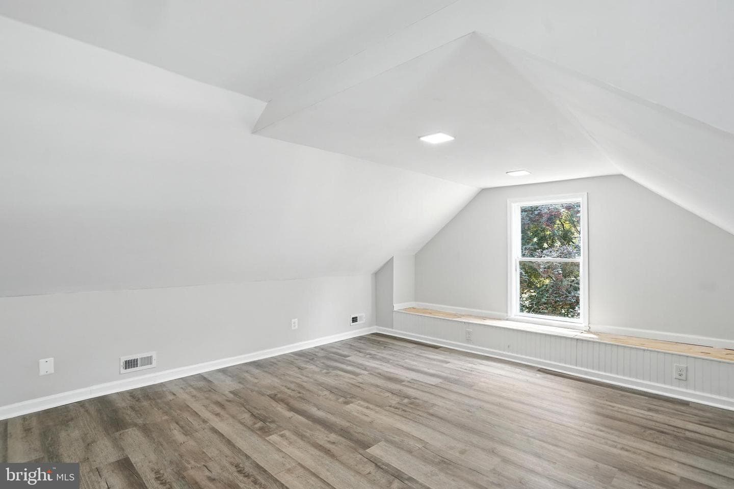 984 Seneca Park Road photo 33