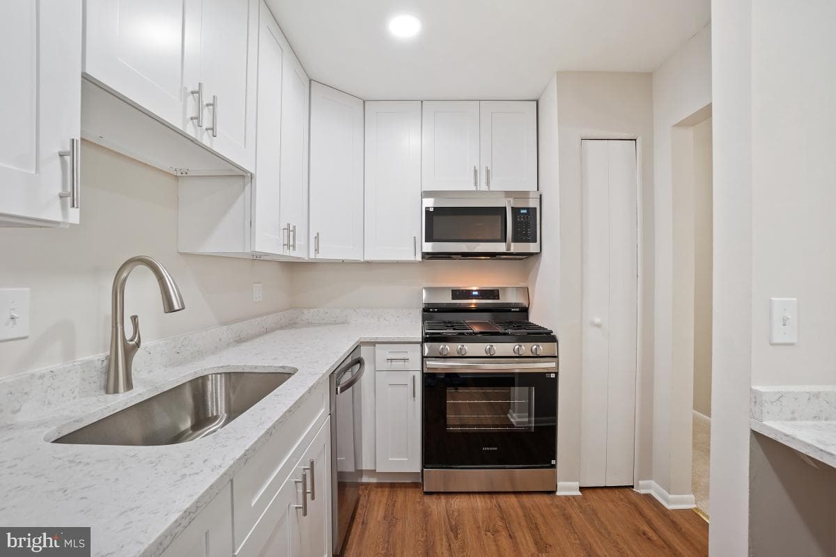 203 Cork Lane #103 photo 12
