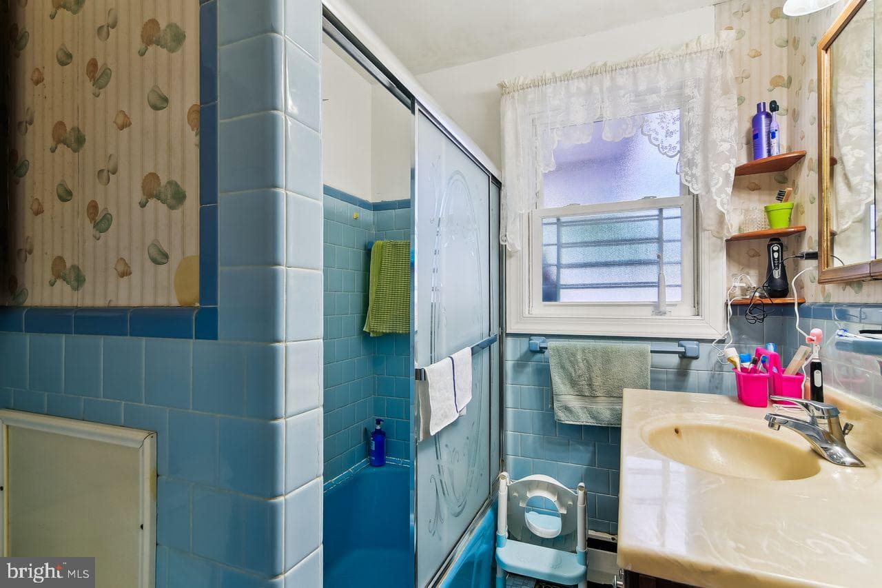 1103 Vernon Avenue photo 13