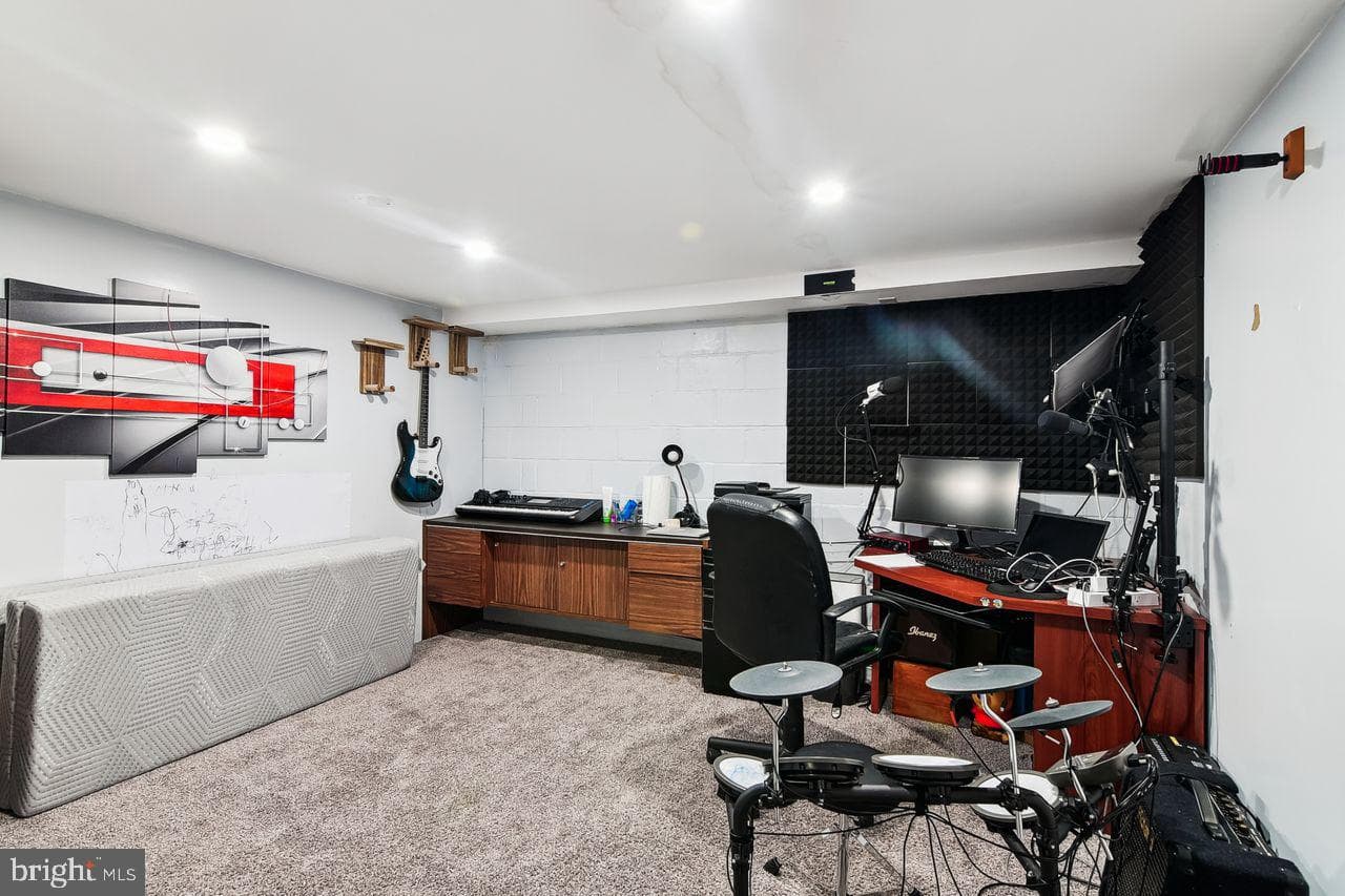 1103 Vernon Avenue photo 18