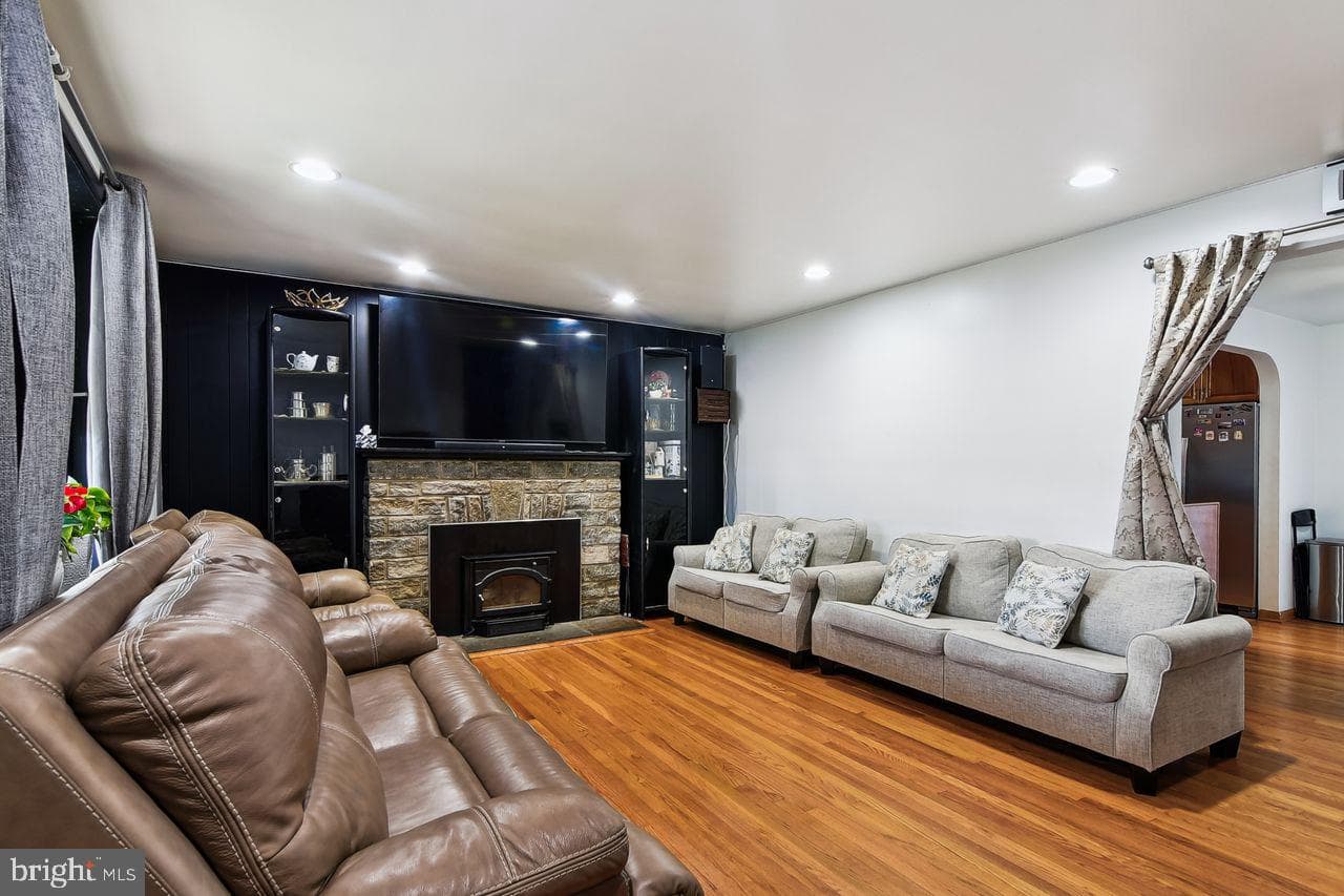 1103 Vernon Avenue photo 20