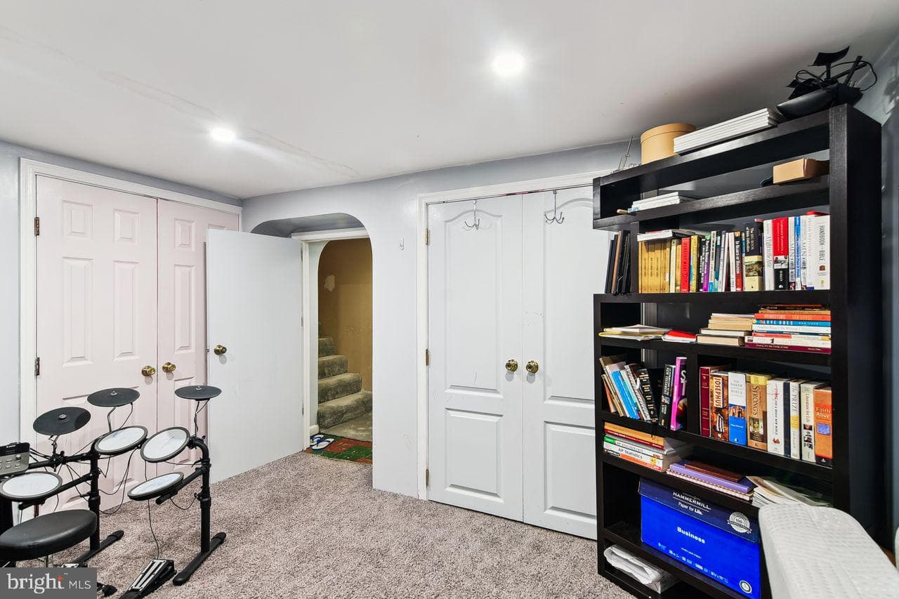 1103 Vernon Avenue photo 25