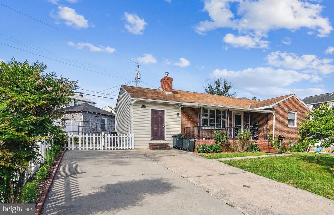 1103 Vernon Avenue photo 3