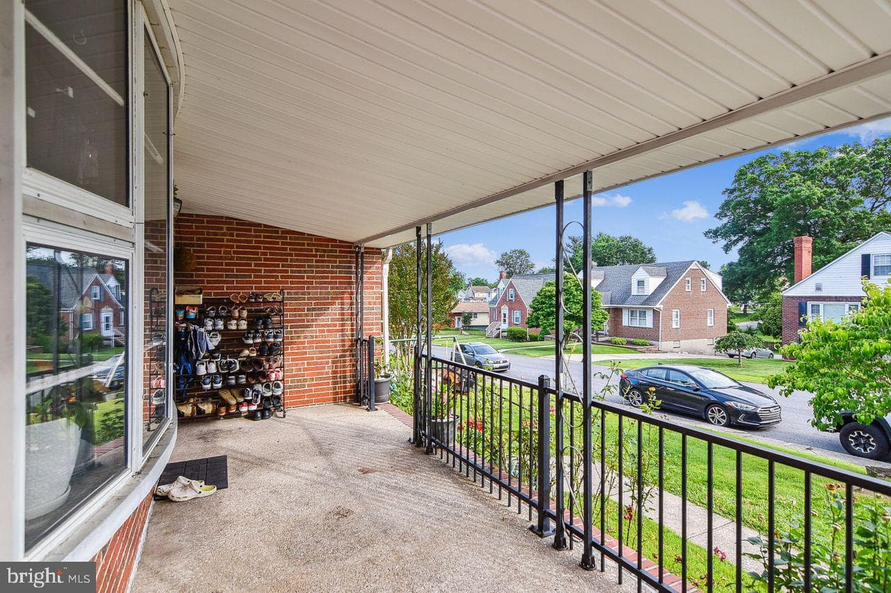 1103 Vernon Avenue photo 32