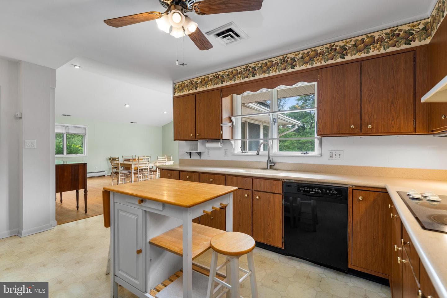 704 Chapel Ridge Road photo 14