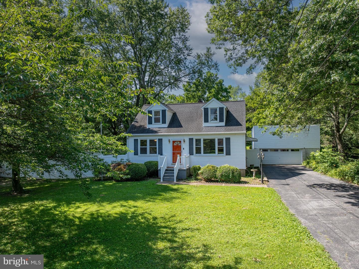5819 Pine Hill Drive photo 8