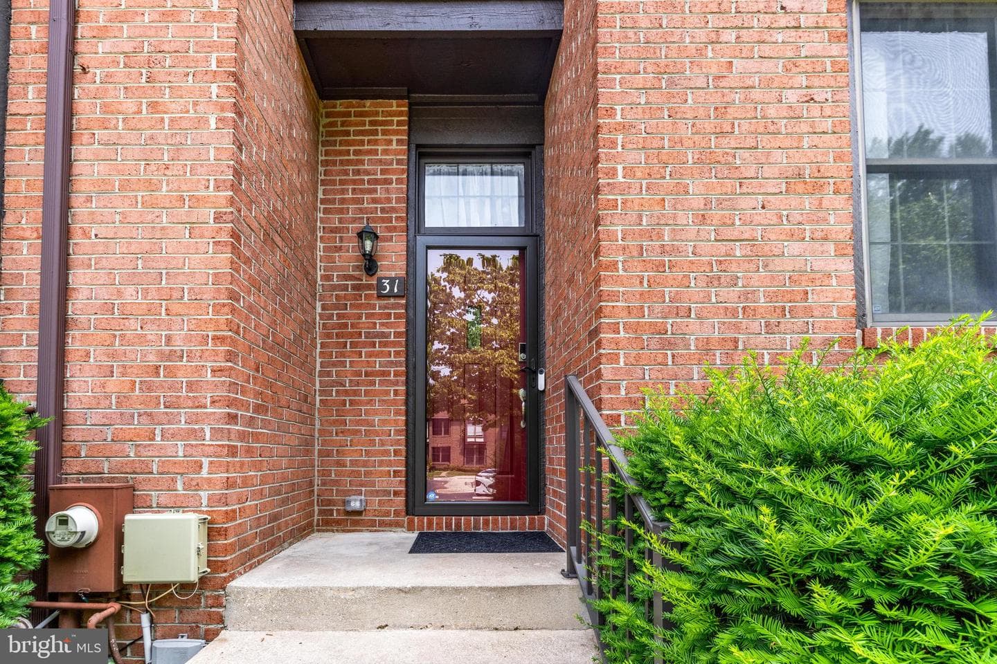 31 Tudor Court photo 4