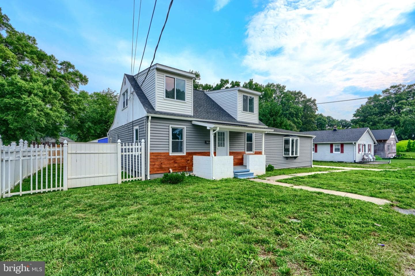 799 Platinum Avenue photo 2