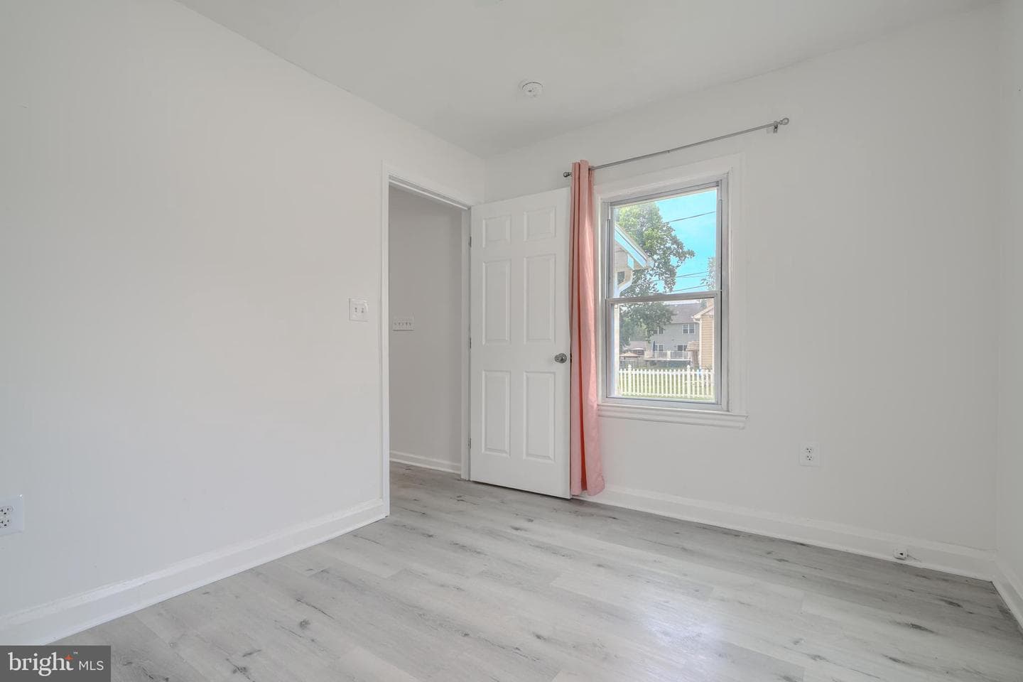 799 Platinum Avenue photo 22