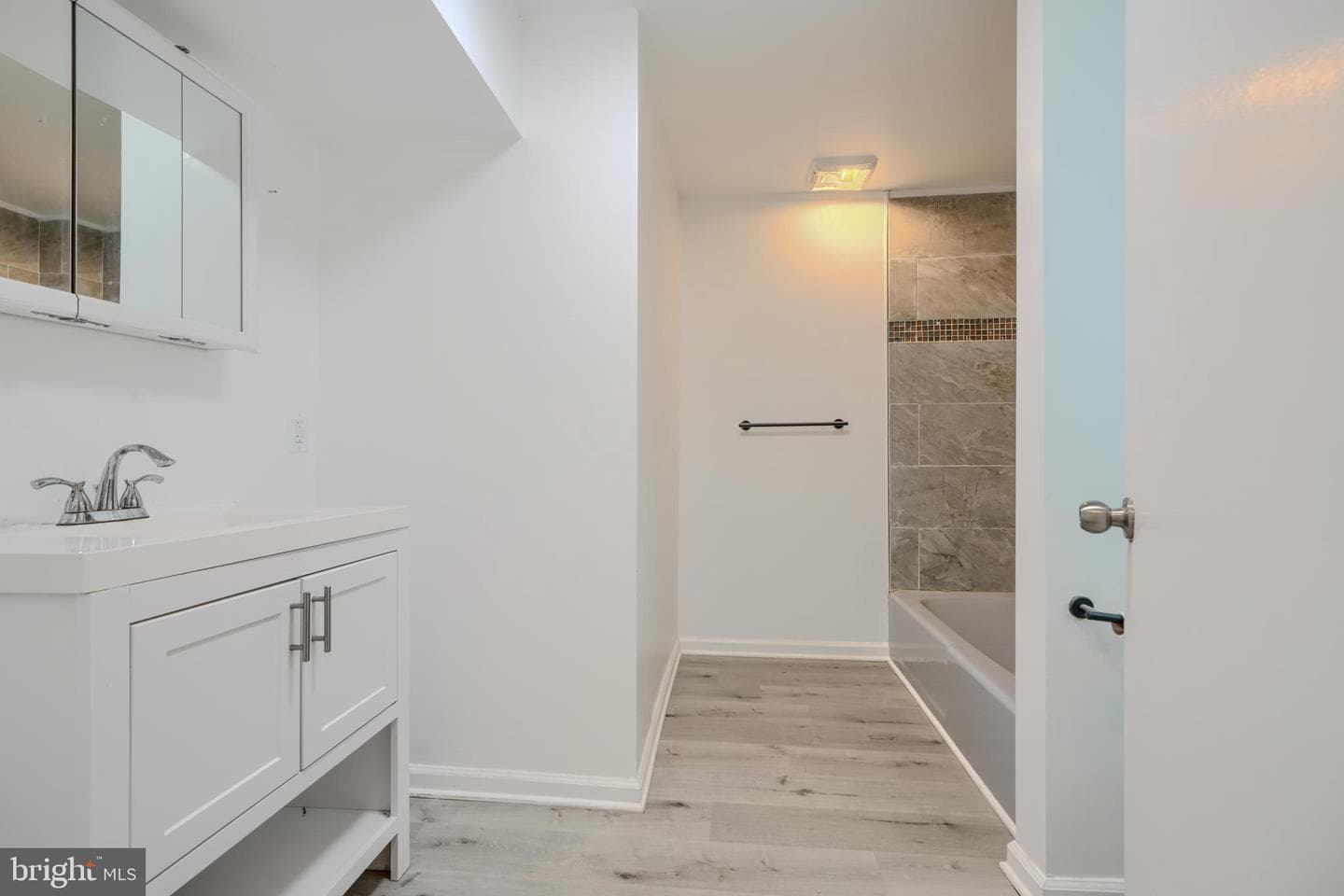 799 Platinum Avenue photo 23