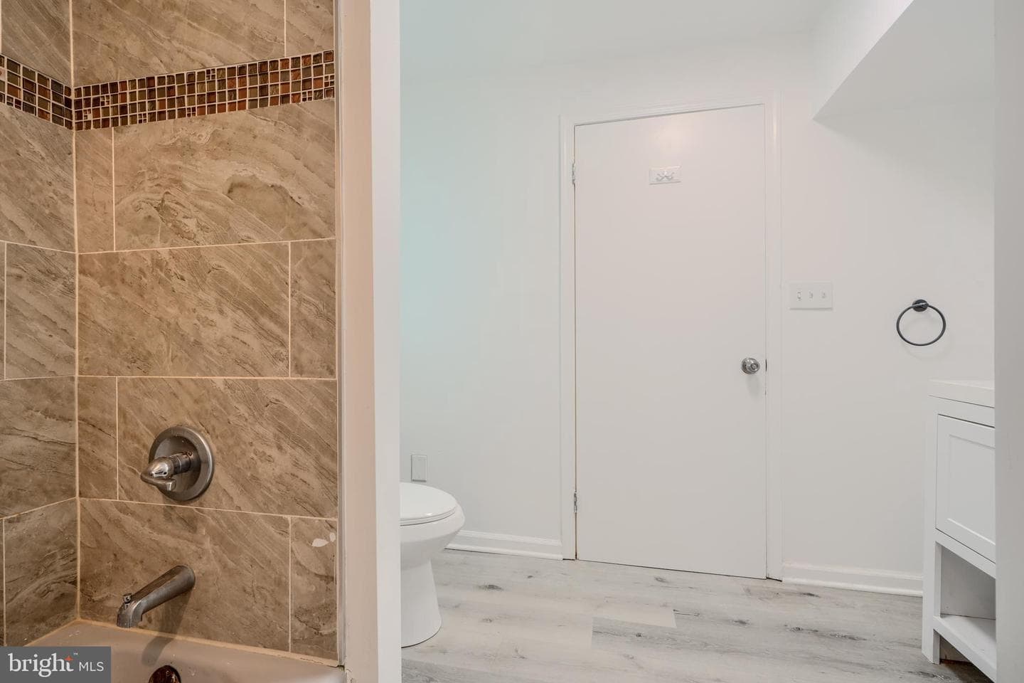 799 Platinum Avenue photo 26