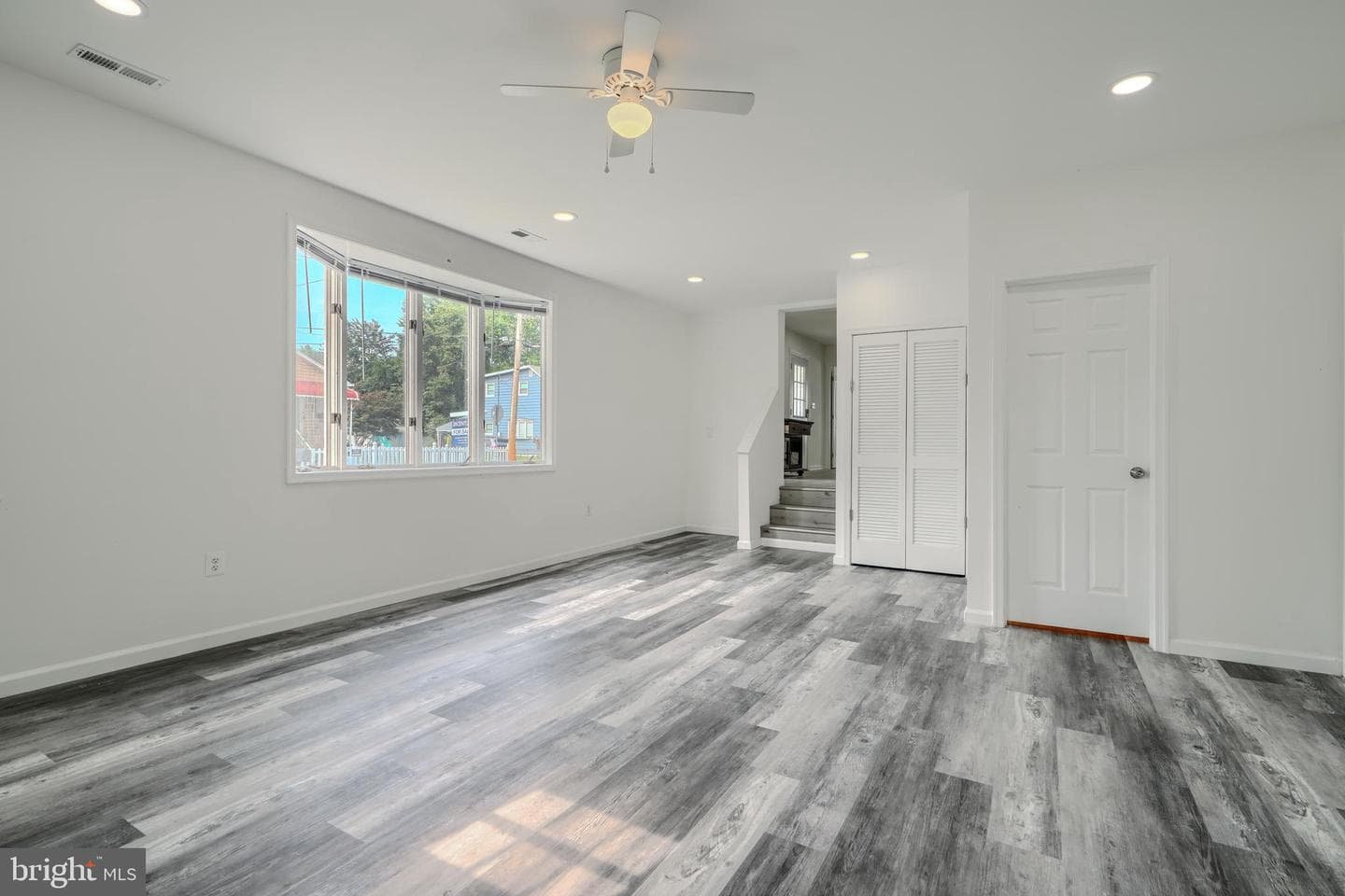 799 Platinum Avenue photo 30