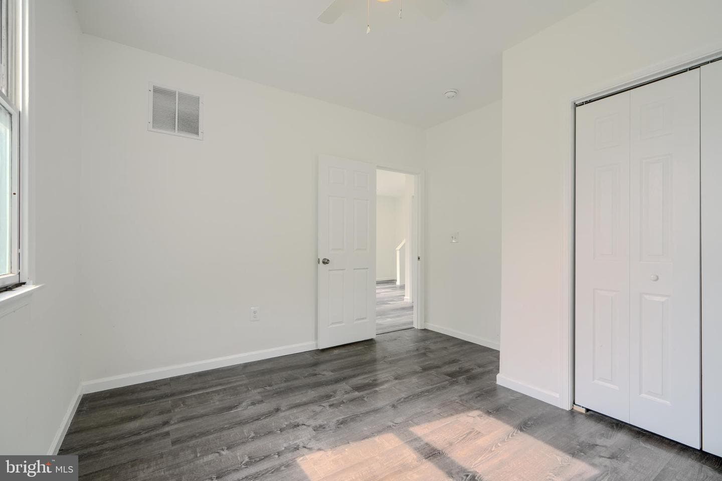 799 Platinum Avenue photo 33