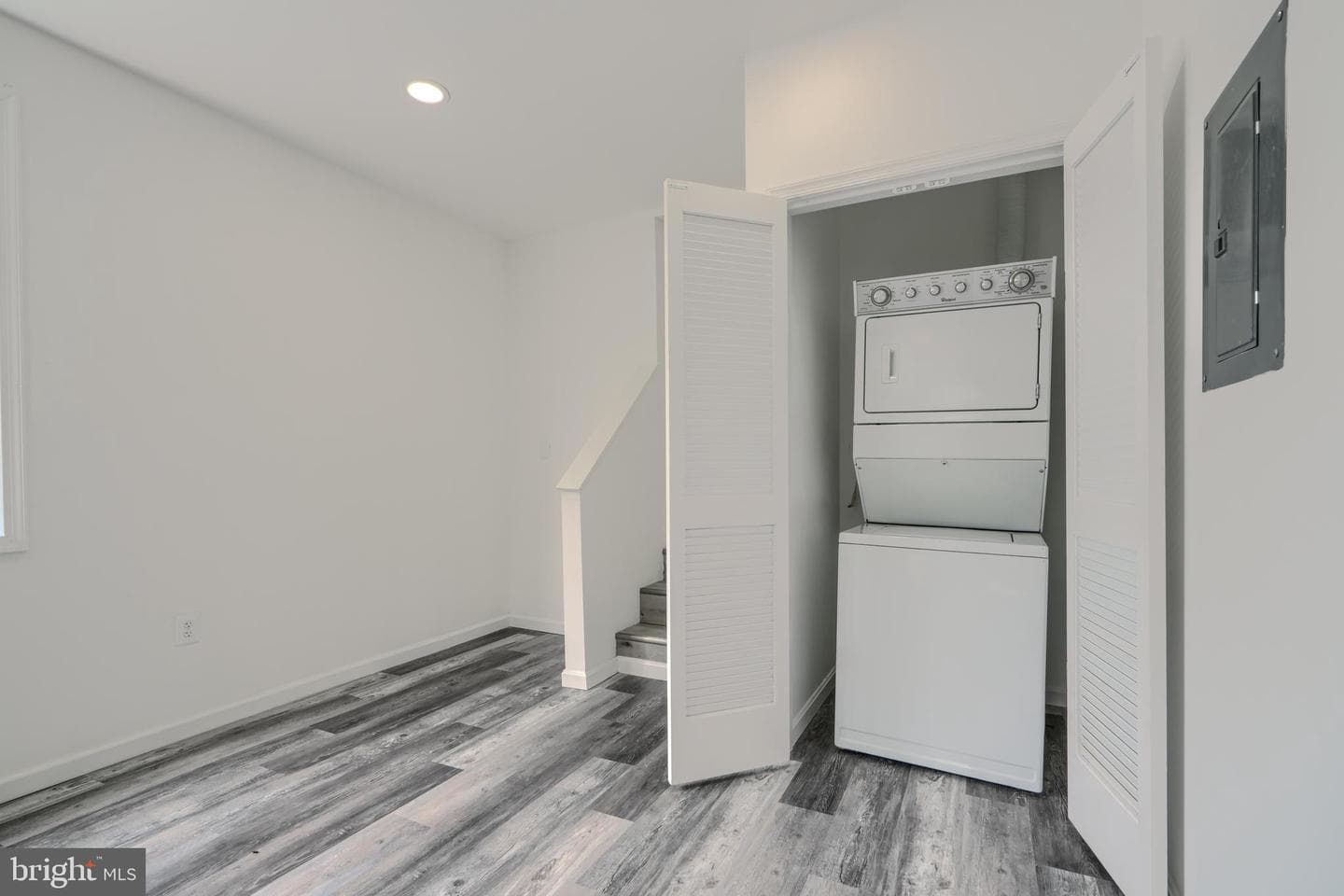 799 Platinum Avenue photo 38