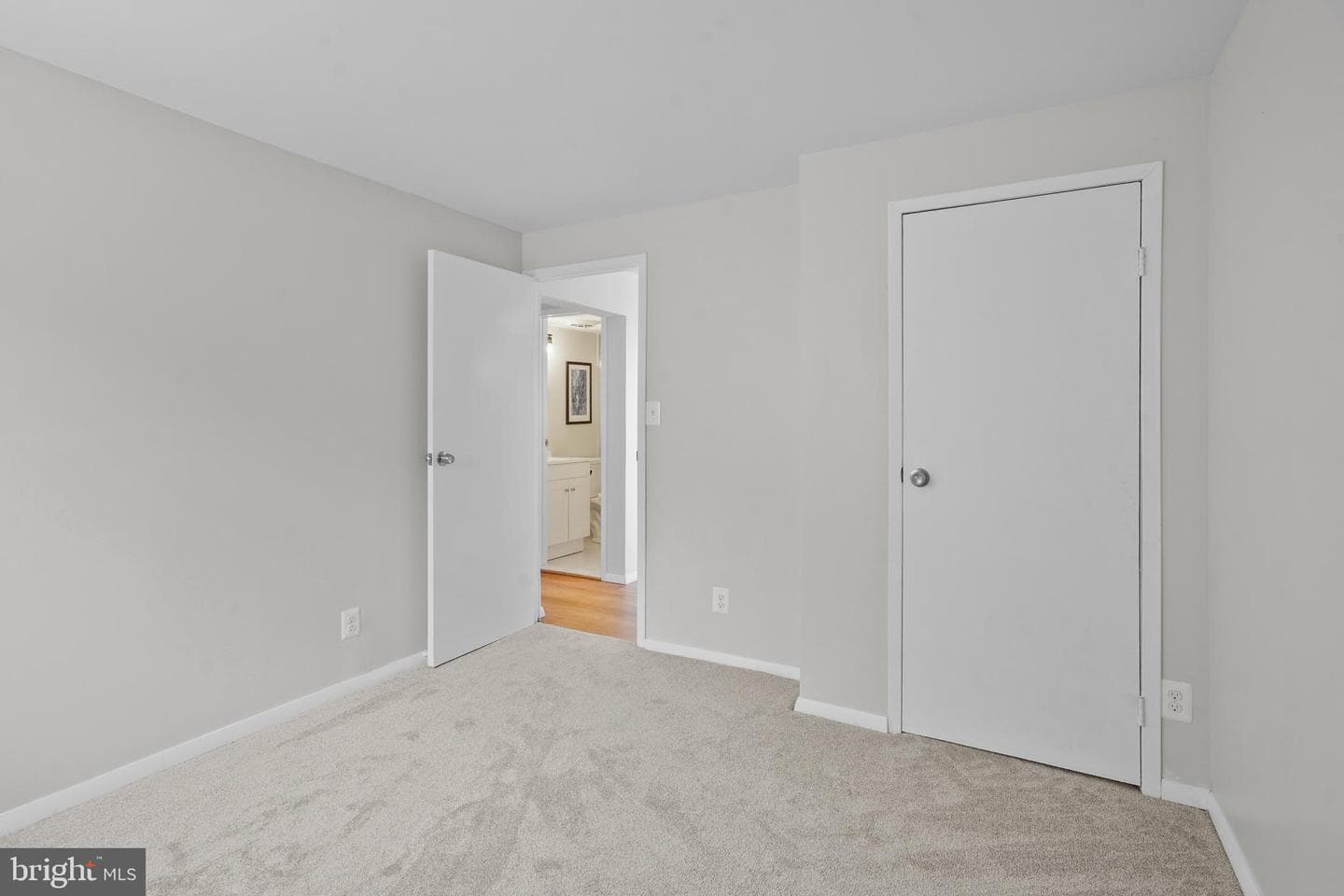 8412 Winands Road photo 18