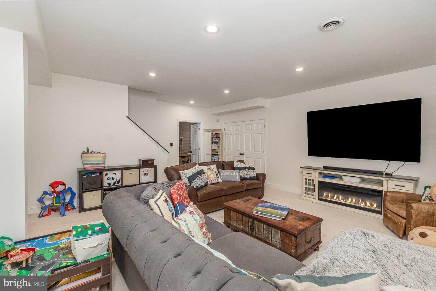 2324 Blue Mount Road photo 47