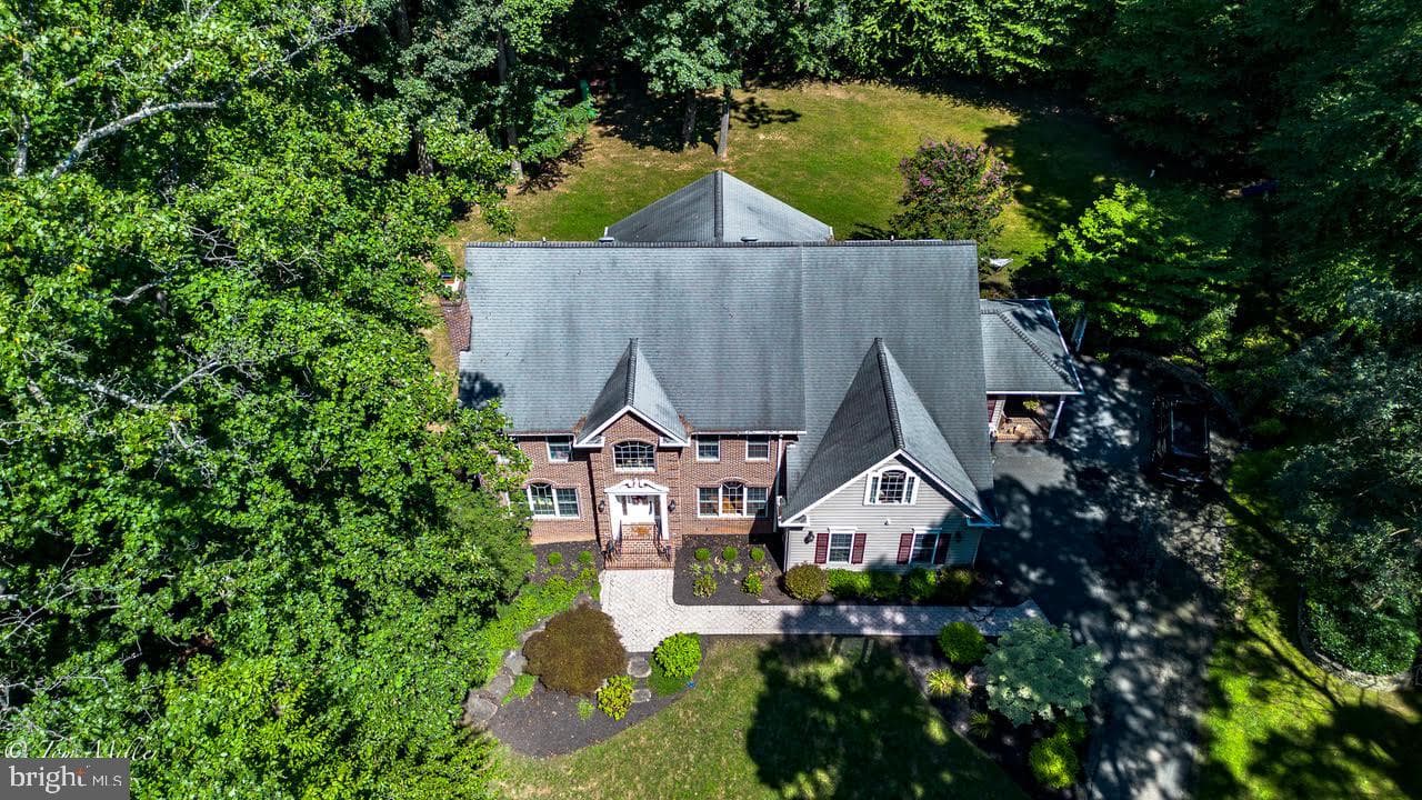2324 Blue Mount Road photo 57