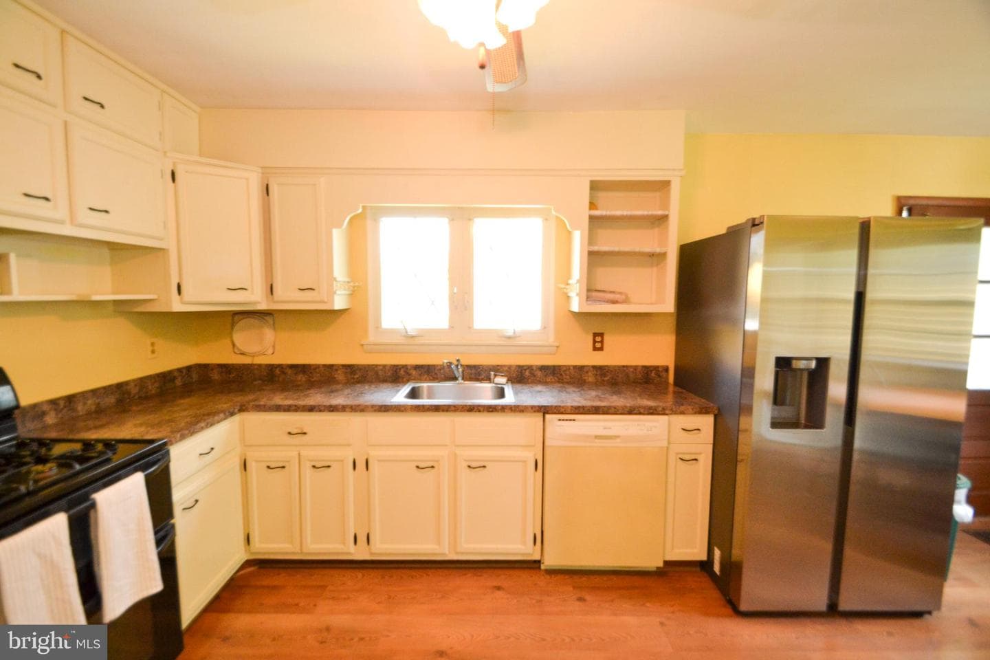 6 Pleasant Brook Court photo 8