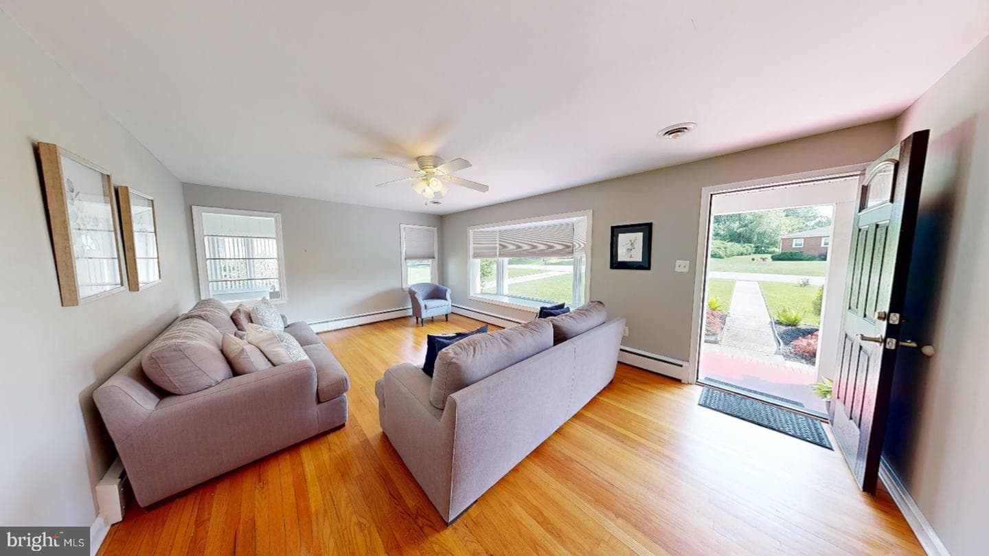 9222 Nottingwood Road photo 2
