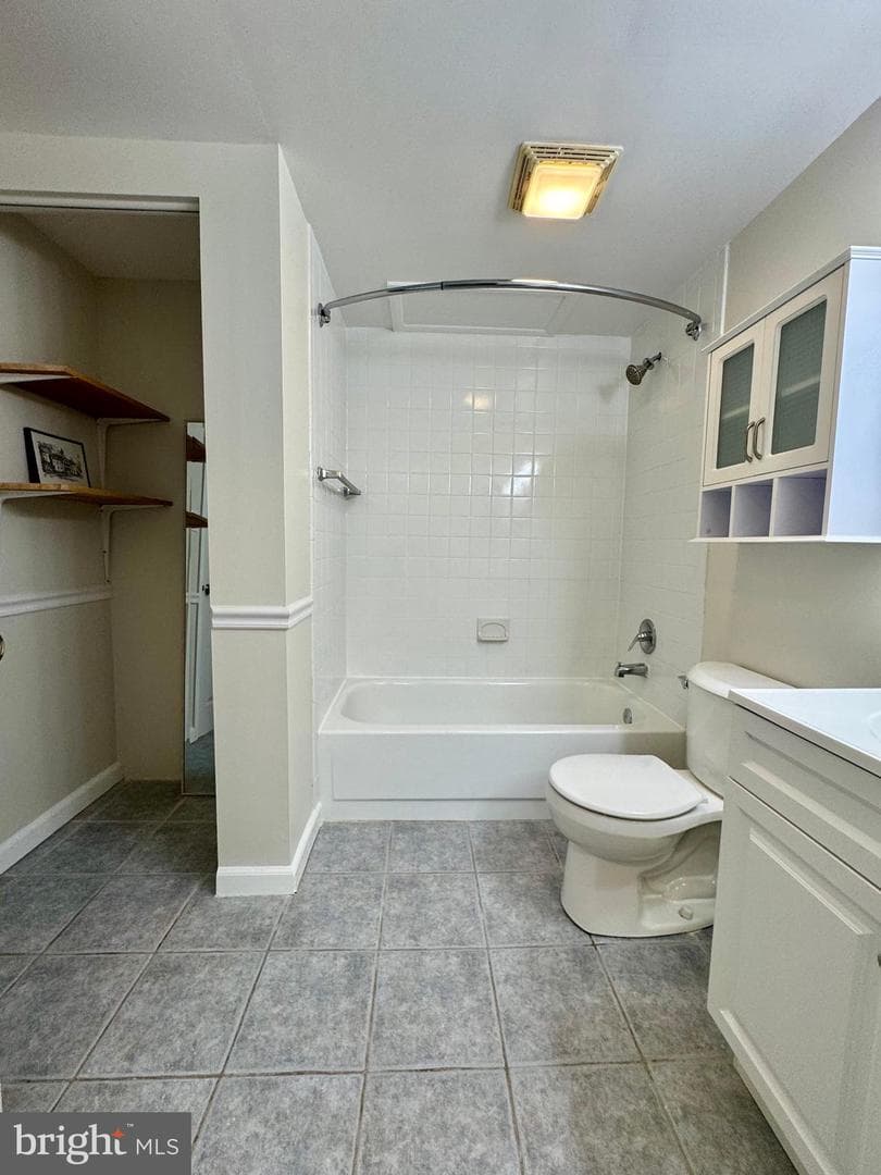 28 Allegheny Avenue #2203 photo 17