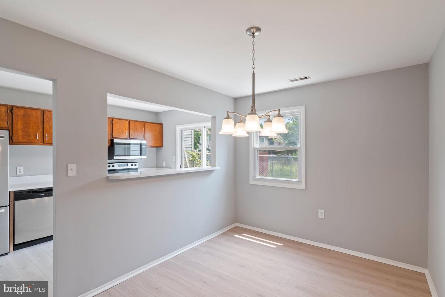 13 Pineknot Court photo 8