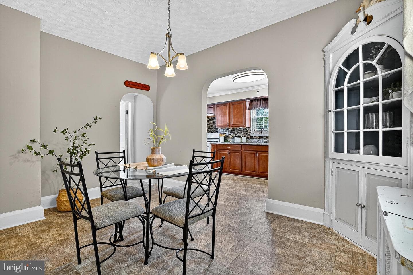 107 E Overlea Avenue E photo 8