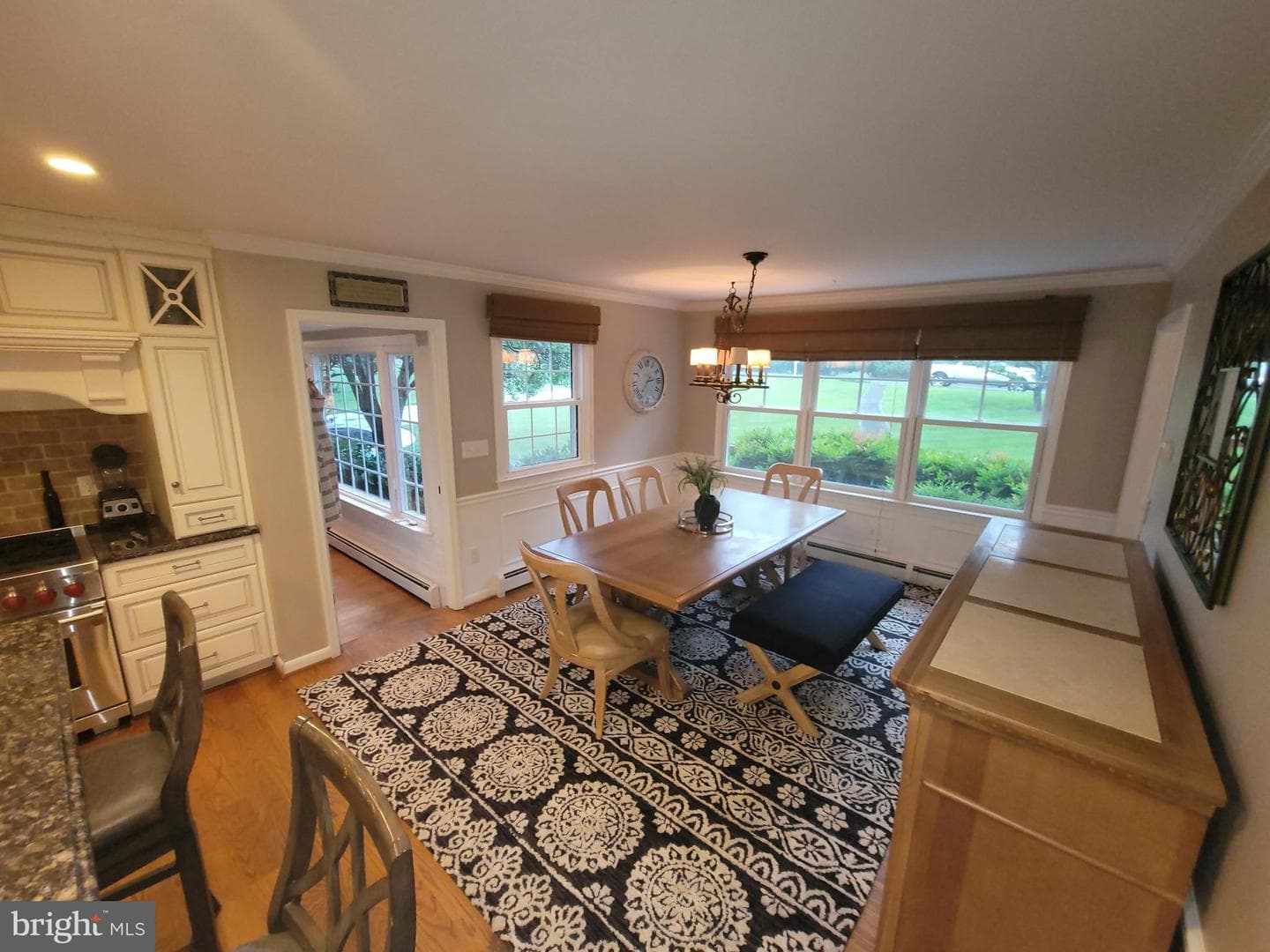 2424 Stanwick Road photo 11