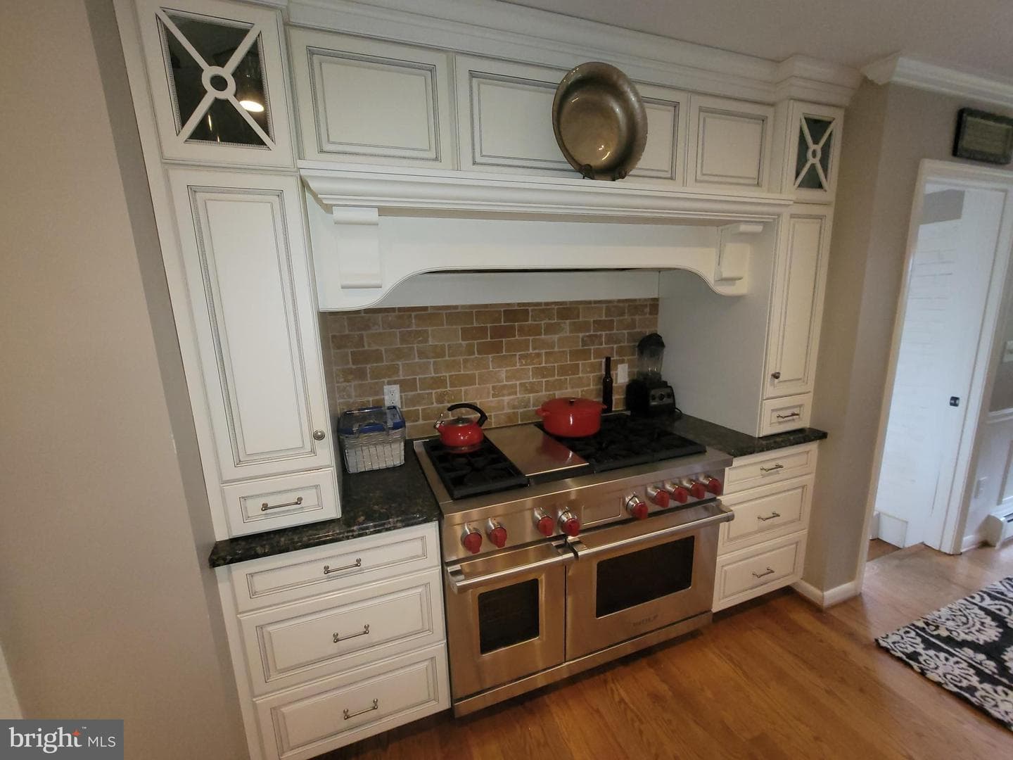 2424 Stanwick Road photo 6