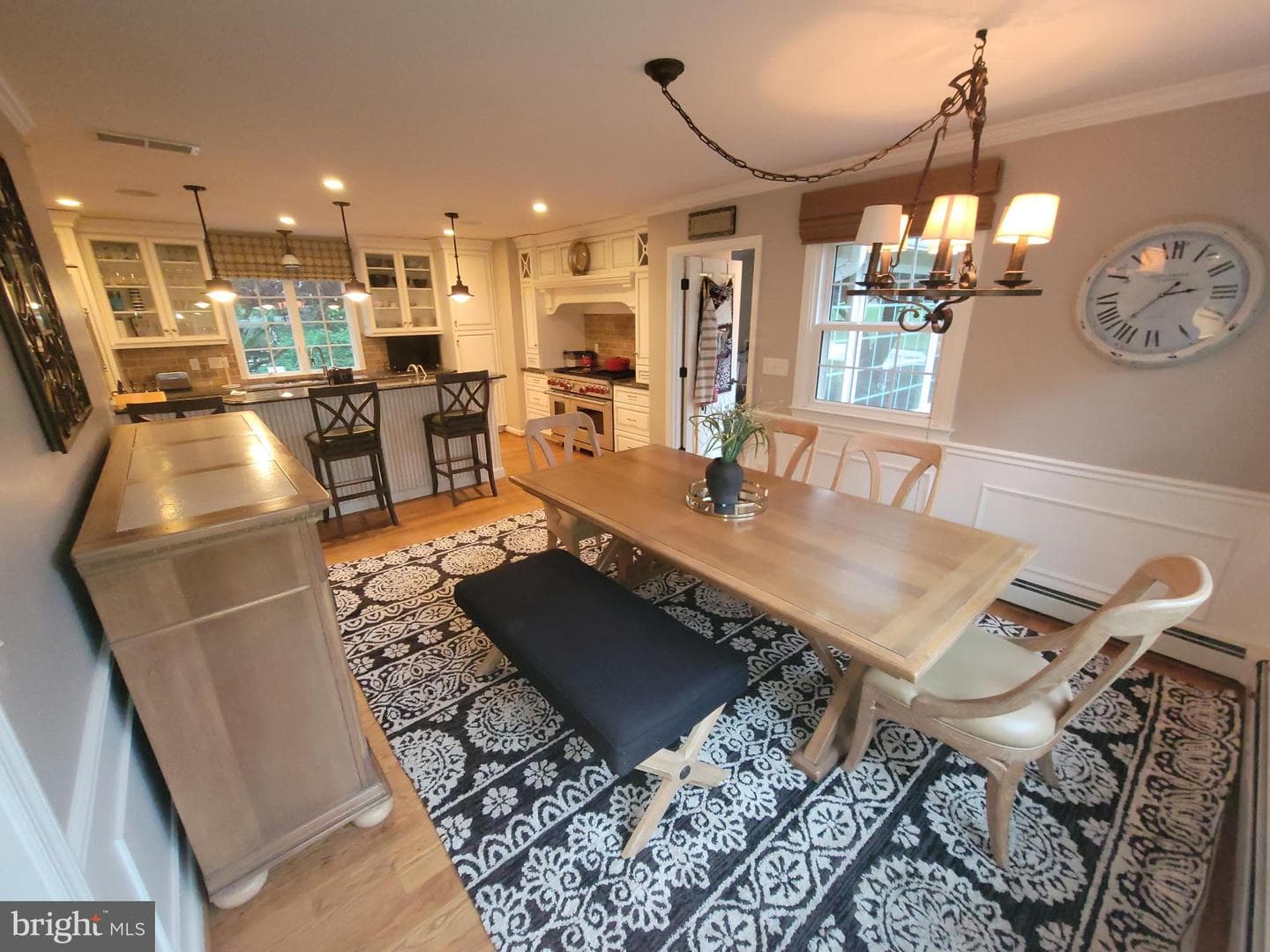 2424 Stanwick Road photo 8