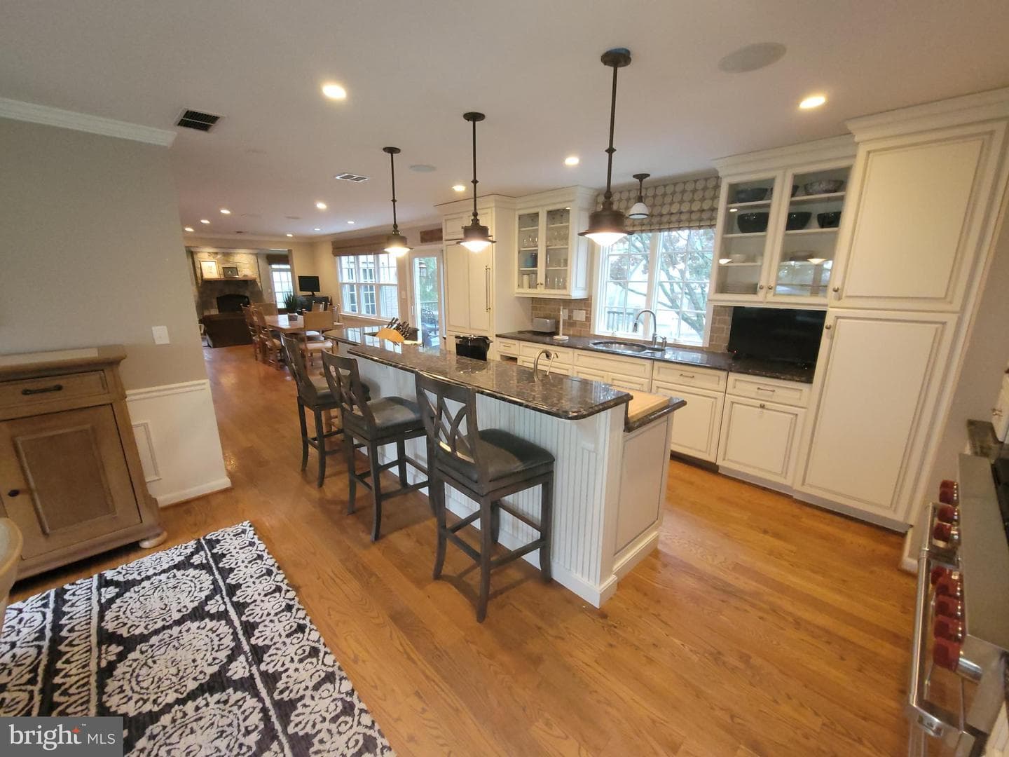 2424 Stanwick Road photo 9
