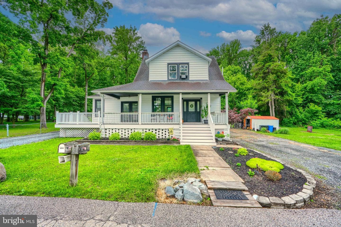 8011 Wood Avenue photo 2
