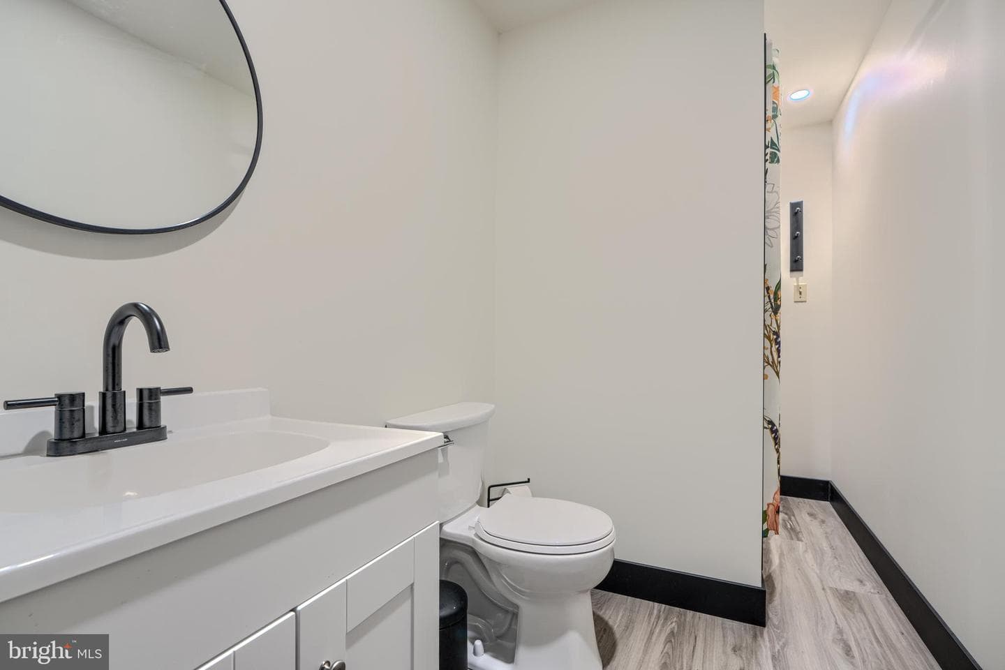 8011 Wood Avenue photo 34