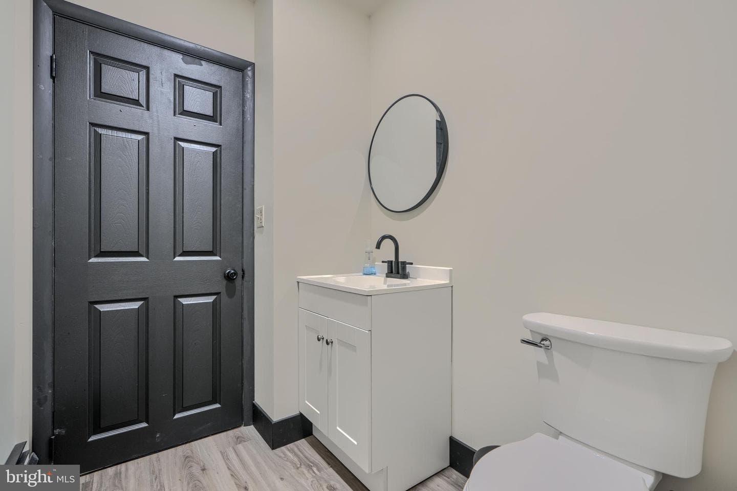 8011 Wood Avenue photo 35