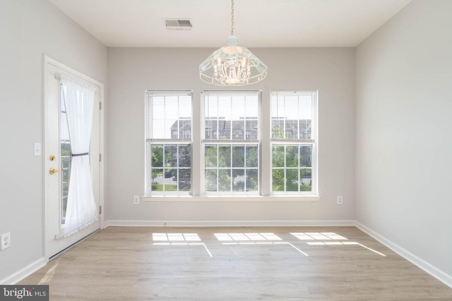 4502 Dunton Terrace #unit J photo 11