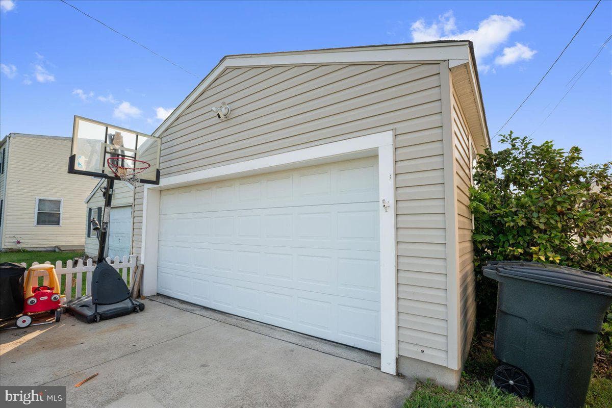 8255 Longpoint Road photo 17