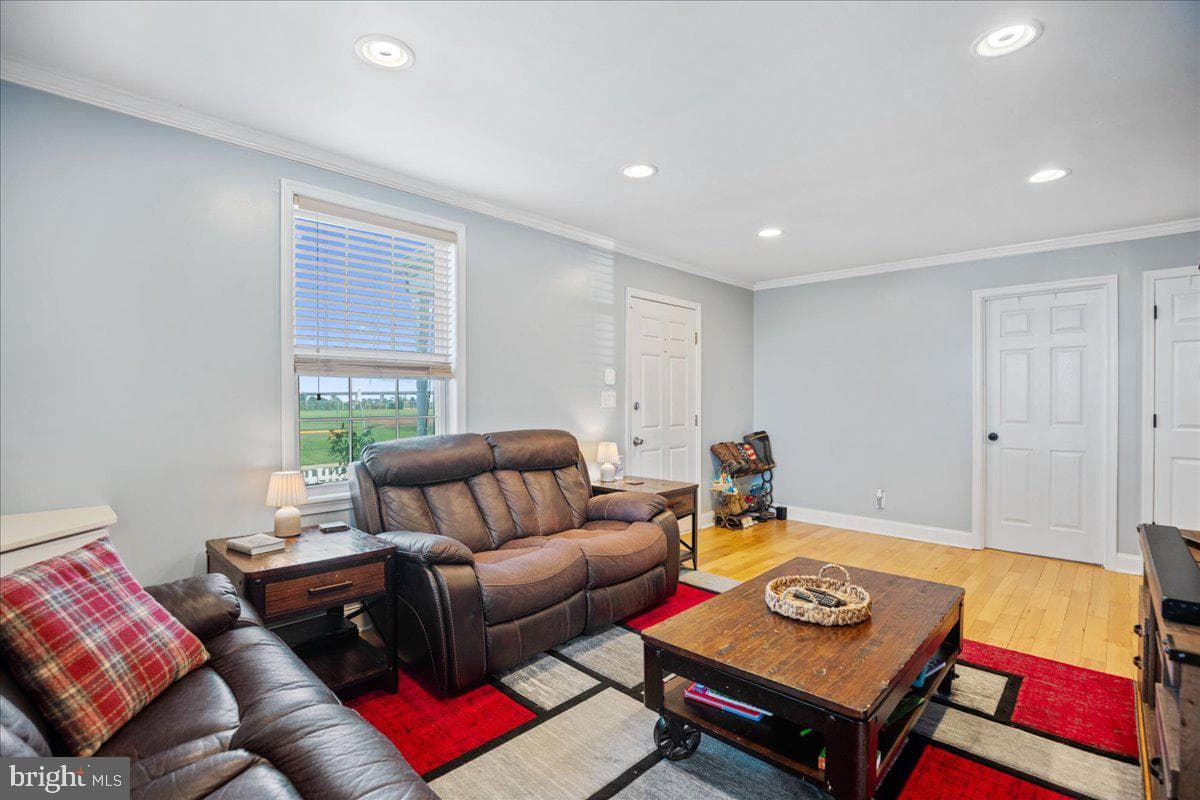 8255 Longpoint Road photo 23