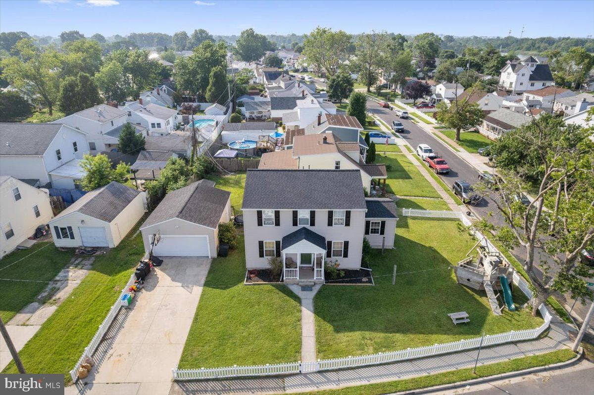 8255 Longpoint Road photo 3