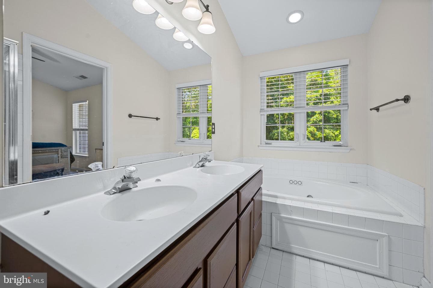 9837 Sherwood Farm Road photo 23