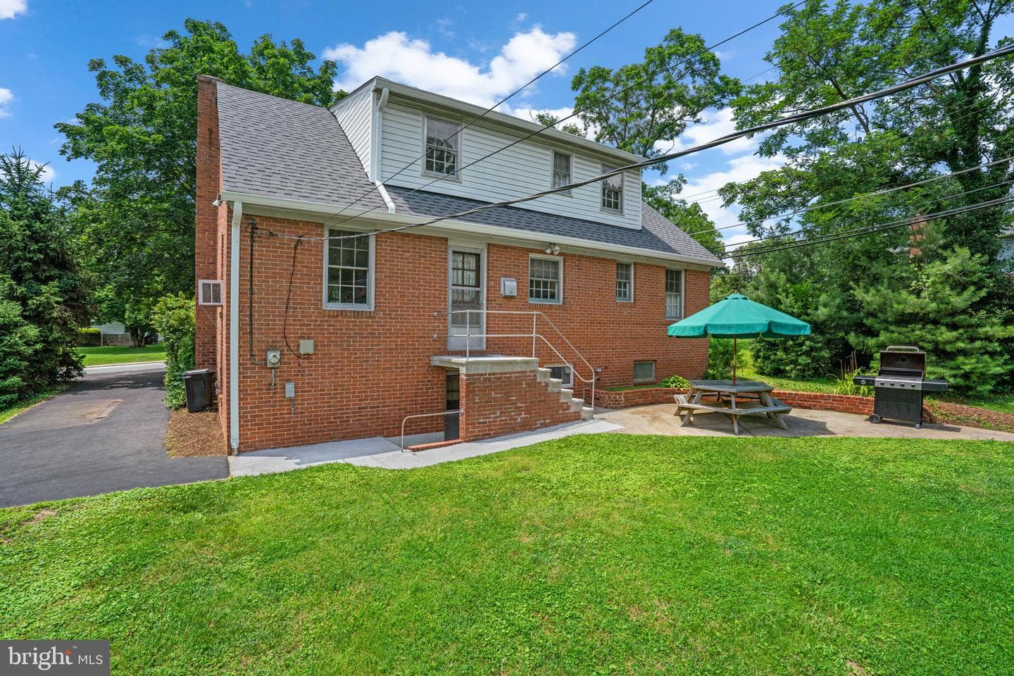 825 Fairway Avenue photo 30