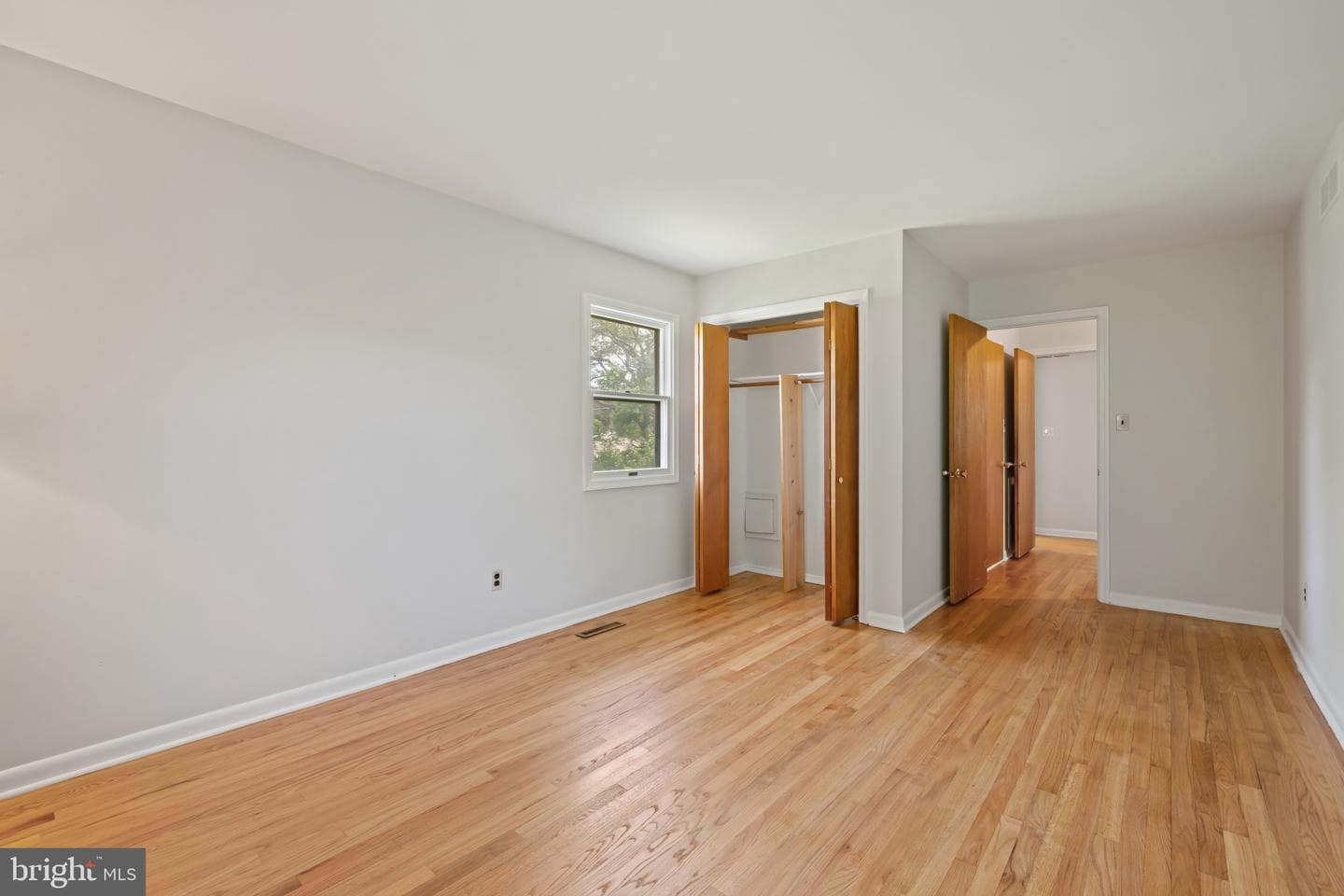 7 Amesbury Court photo 27
