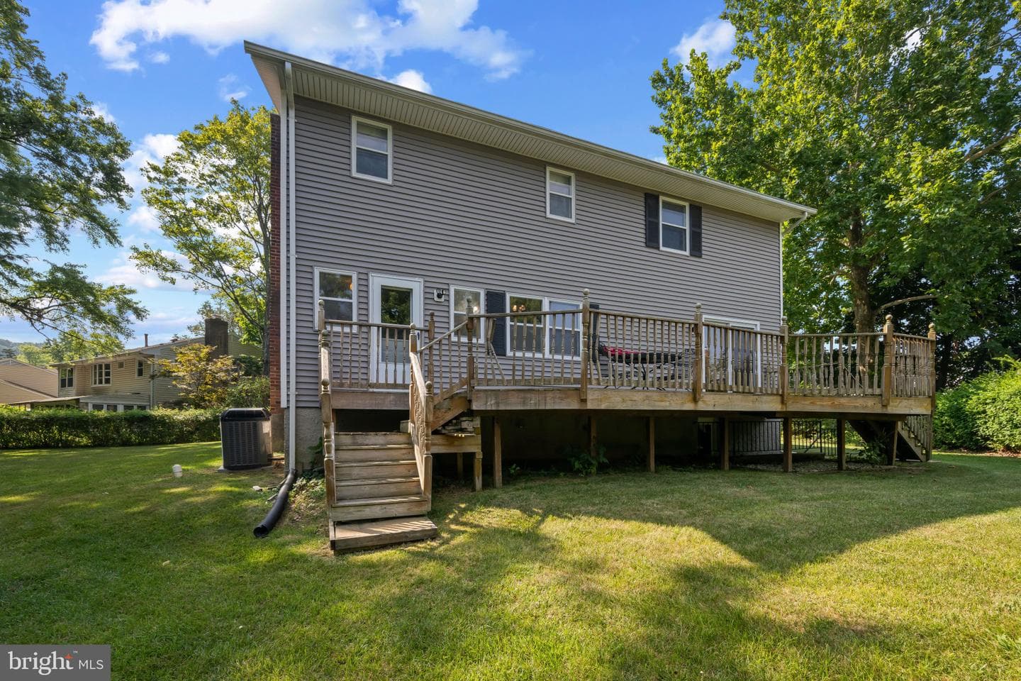 7 Amesbury Court photo 39