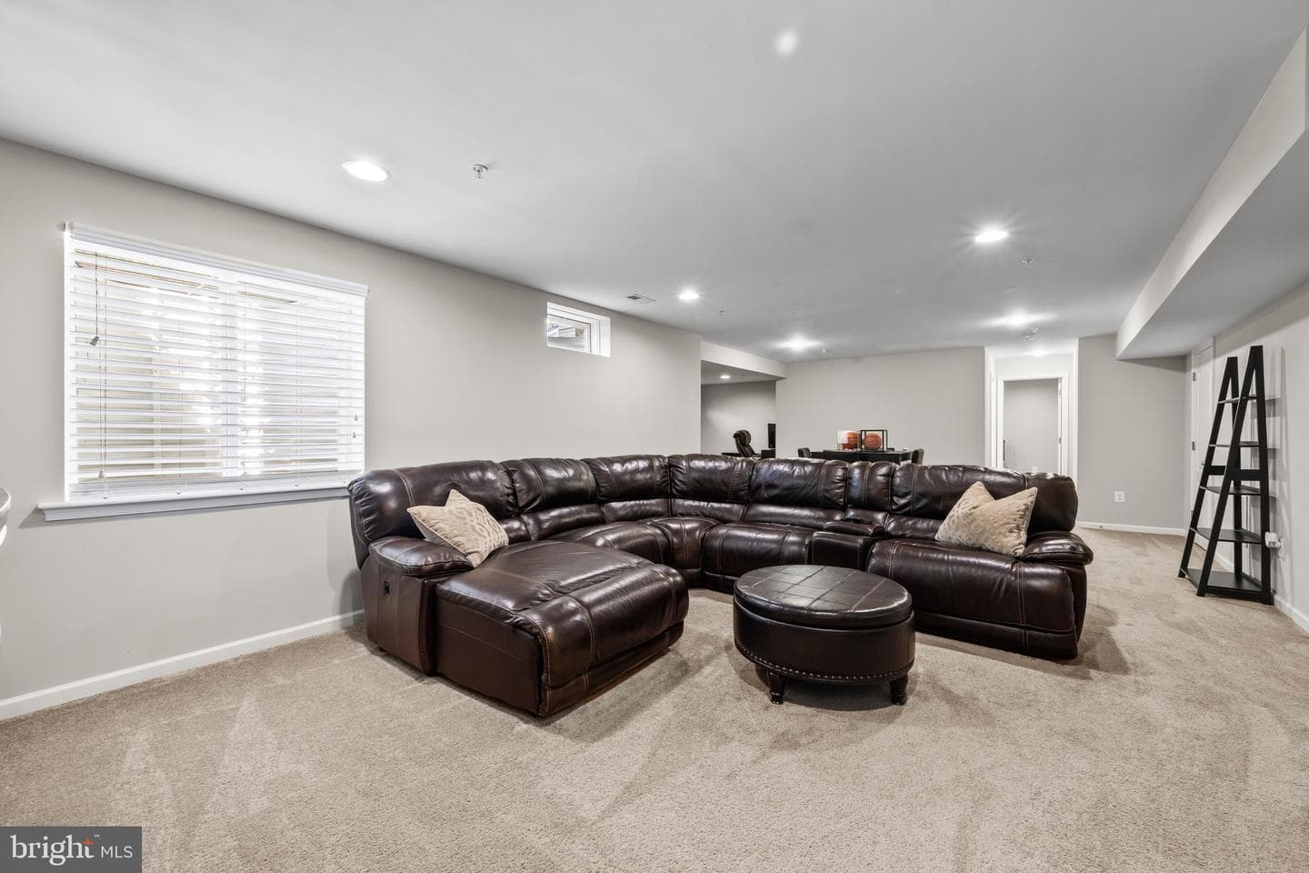 515 Whinstone Drive photo 27