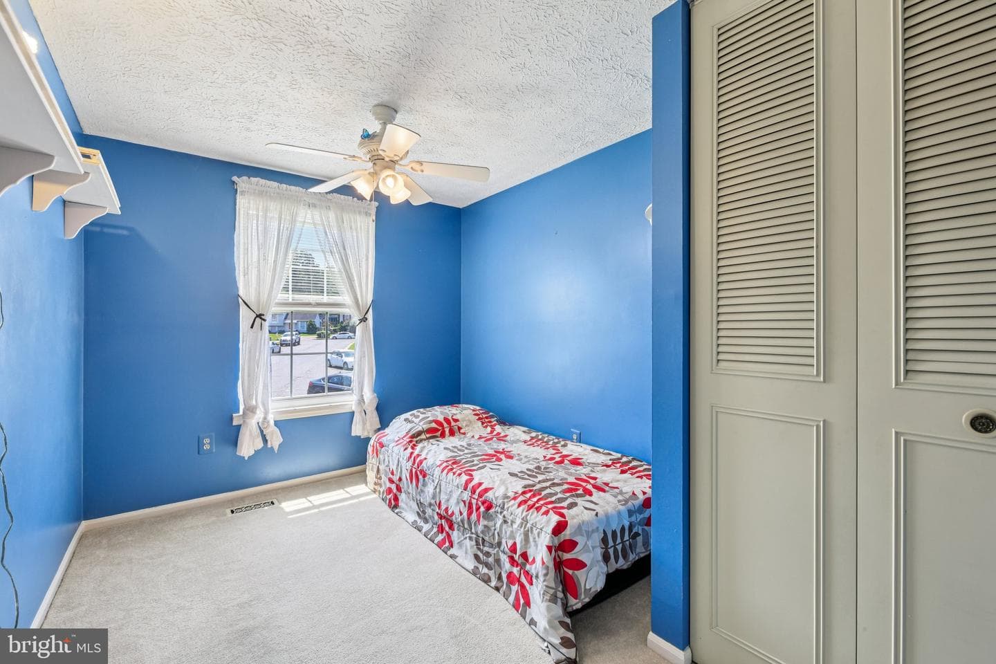 8 Yew Court photo 11